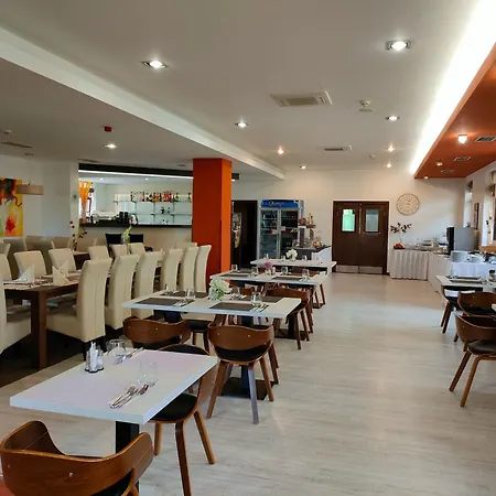 Ξενοδοχείο Peklo 4*