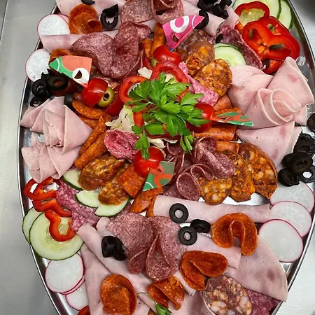 Отель Peklo Комарно