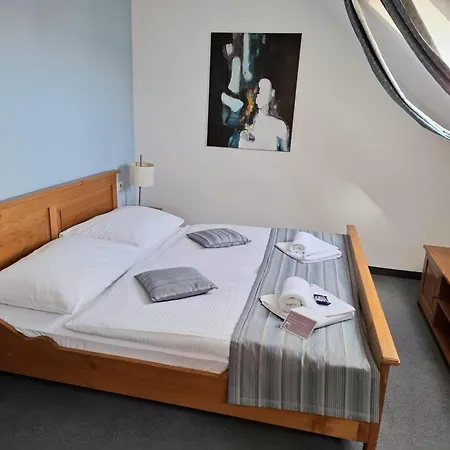 Peklo Hotel Komarno